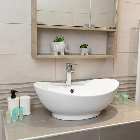 شقة Spacious Apartment, 2 Bedrooms *